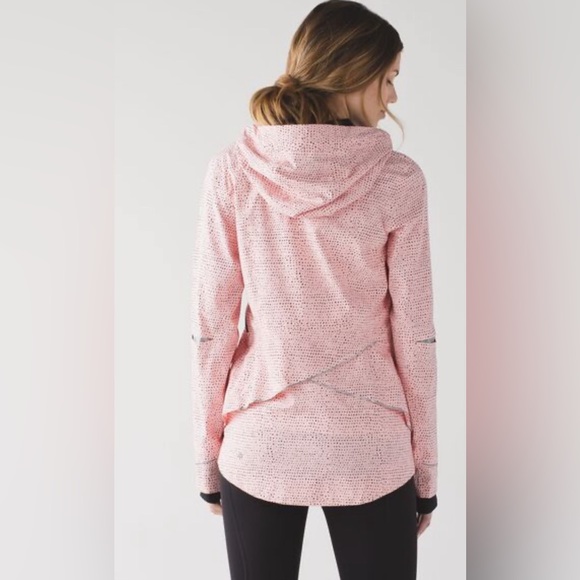 Lululemon runaway lightweight jacket - Picture 1 of 16